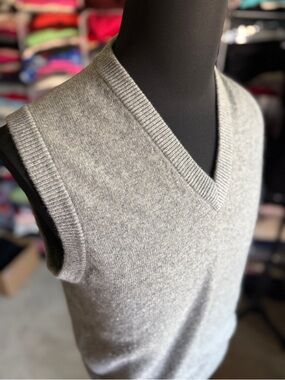 Men's V-Neck Cashmere Sleeveless Sweater Vest - Light Gray